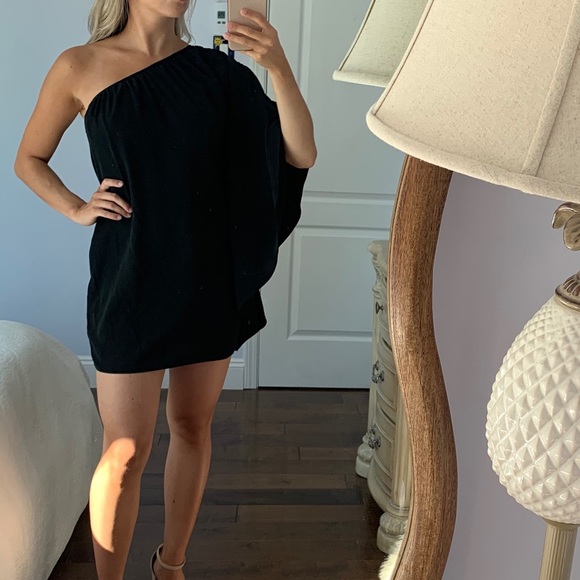 GUESS by Marciano Single Sleeve Goddess Dress - Picture 6 of 8